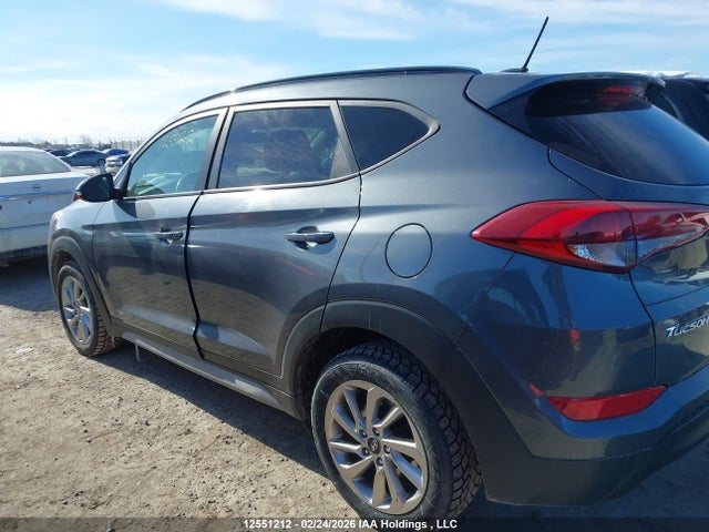 KM8J33A40HU521993 Hyundai Tucson Limited/sport And Eco/se
