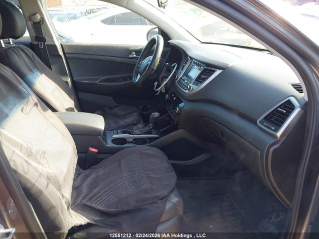 KM8J33A40HU521993 Hyundai Tucson Limited/sport And Eco/se