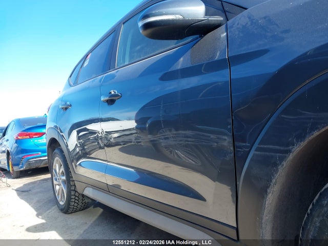 KM8J33A40HU521993 Hyundai Tucson Limited/sport And Eco/se