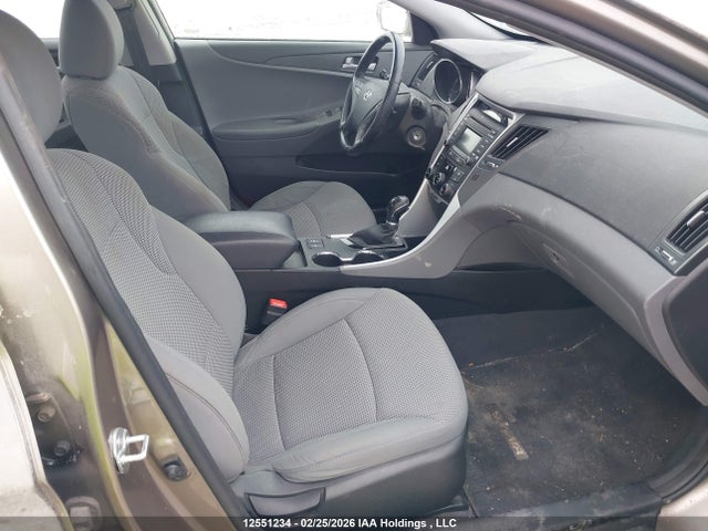 5NPEB4AC9EH929131 Hyundai SONATA GLS