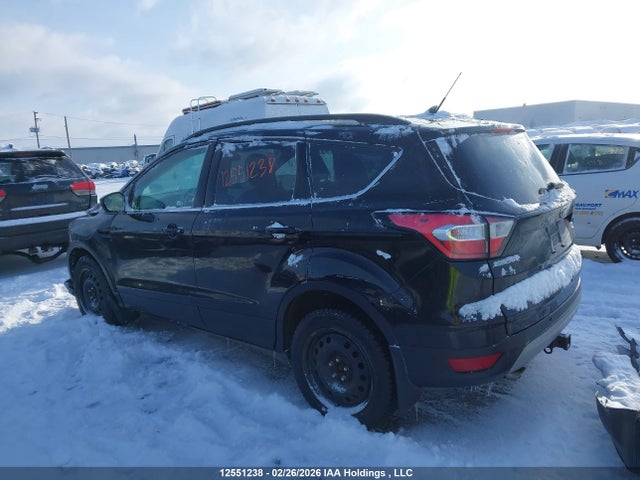 1FMCU9HD3JUC39111 Ford ESCAPE SEL