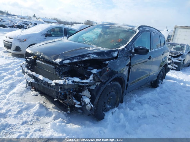 1FMCU9HD3JUC39111 Ford ESCAPE SEL