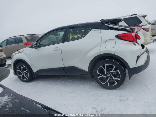 JTNKHMBX5M1102991 Toyota C-hr Xle Premium