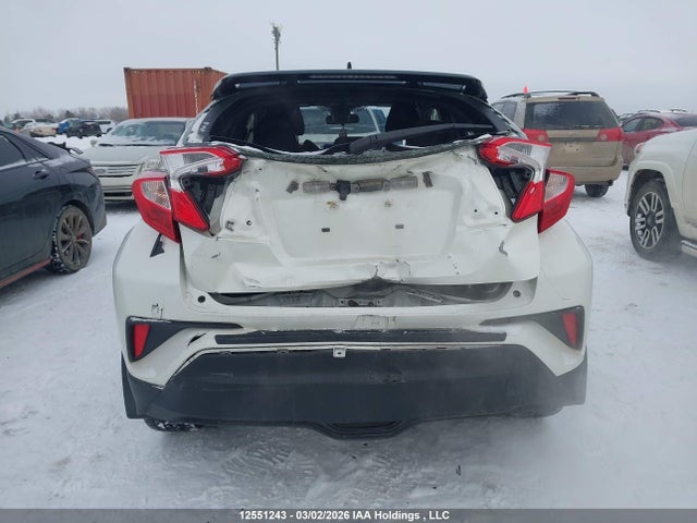 JTNKHMBX5M1102991 Toyota C-hr Xle Premium