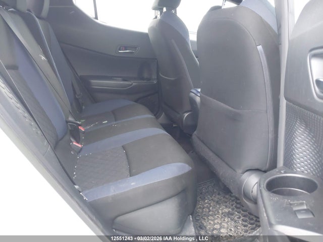 JTNKHMBX5M1102991 Toyota C-hr Xle Premium