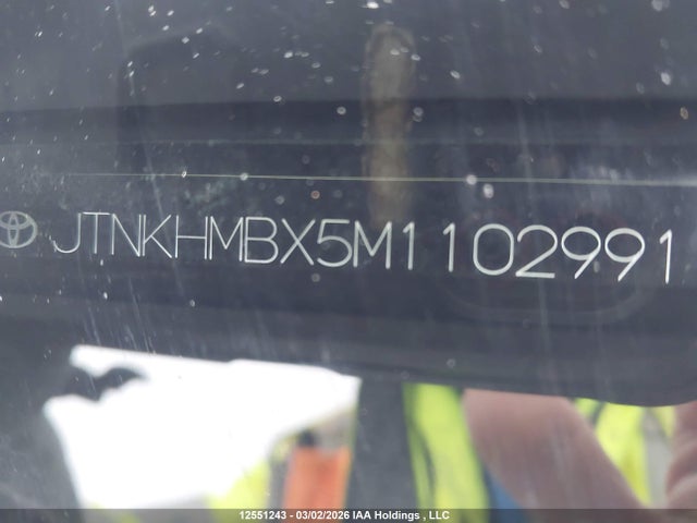 JTNKHMBX5M1102991 Toyota C-hr Xle Premium
