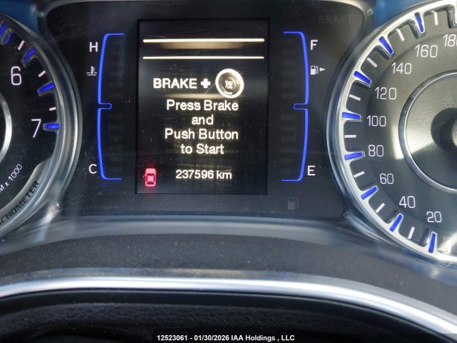 Chrysler 200 Limited 2015 1C3CCCAG2FN525577 Image 16