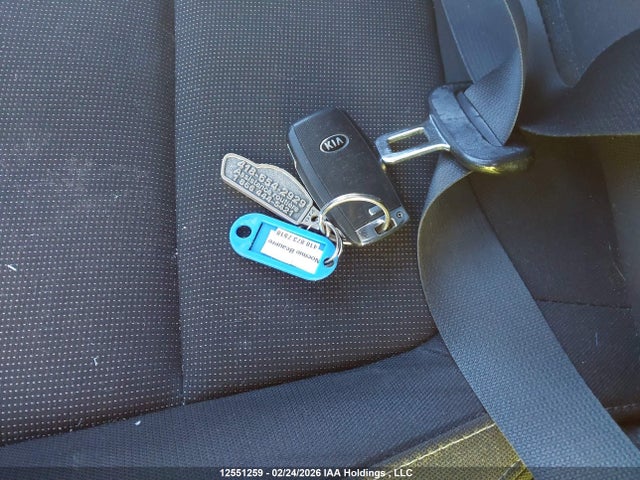 3KPA35AB9JE009913 KIA RIO EX