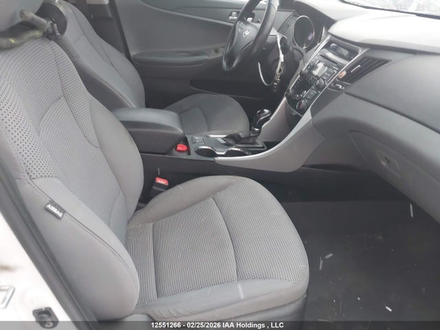Продажа на аукционе авто 2011 Hyundai Sonata Gls, vin: 5NPEB4AC4BH261301, номер лота: 12551266