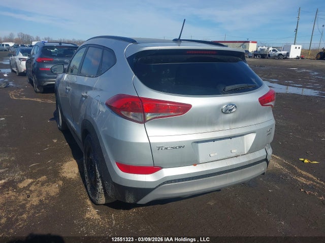 KM8J3CA27HU342025 Hyundai TUCSON SE