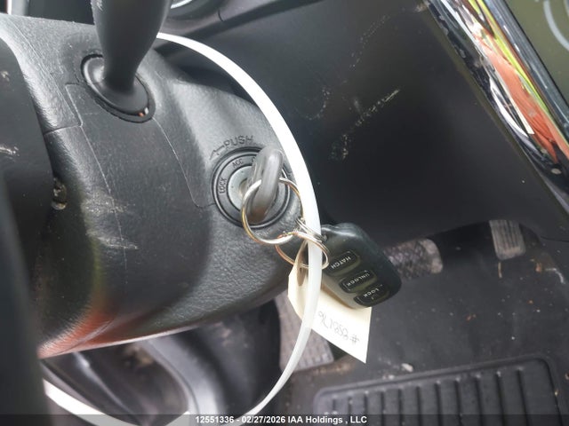 2005 Toyota Matrix Wagon მანქანა იყიდება აუქციონზე, vin: 2T1KR32EX5C858176, აუქციონის ნომერი: 12551336