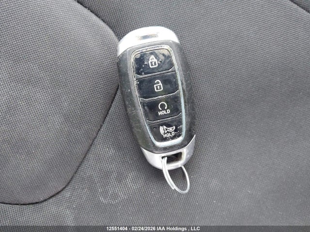 KMHLM4AG4NU340686 Hyundai ELANTRA SEL
