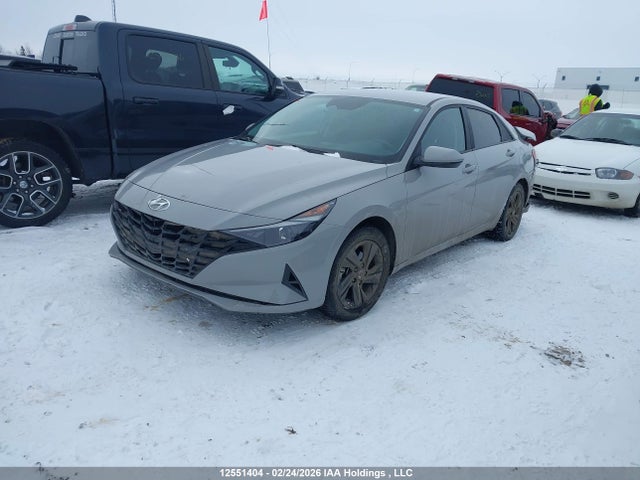 KMHLM4AG4NU340686 Hyundai ELANTRA SEL