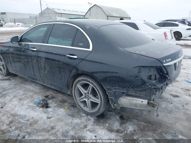WDDZF4KB3KA560870 Mercedes-Benz E 300 4matic