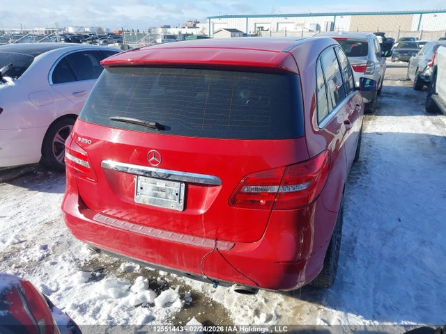 WDDMH4EB0EJ261308 Mercedes-Benz B 250 Sports Tourer