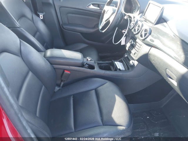 WDDMH4EB0EJ261308 Mercedes-Benz B 250 Sports Tourer