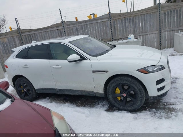 Jaguar F-pace 35t Prestige 2017 SADCK2BVXHA086391 Image 13