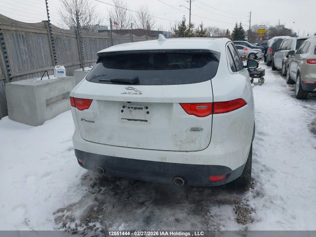 Jaguar F-pace 35t Prestige 2017 SADCK2BVXHA086391 Image 16