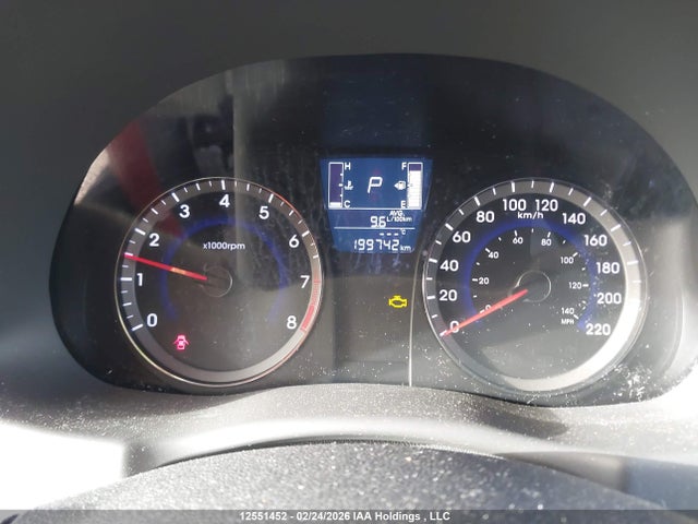 KMHCU4AE3GU982446 Hyundai Accent