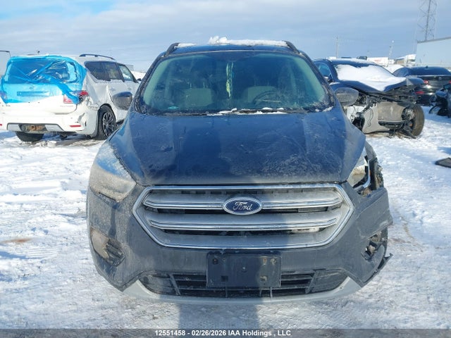 1FMCU9GD2JUB30107 Ford ESCAPE SE