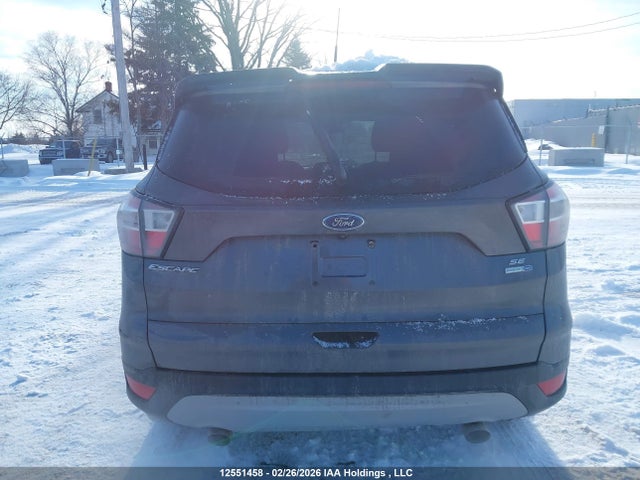 1FMCU9GD2JUB30107 Ford ESCAPE SE
