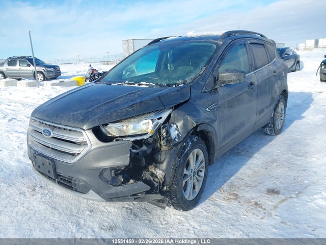 1FMCU9GD2JUB30107 Ford ESCAPE SE