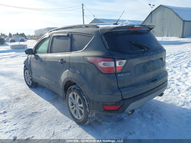 1FMCU9GD2JUB30107 Ford ESCAPE SE