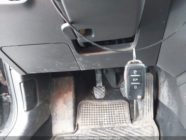 3VW1K7AJ6EM416425 Volkswagen JETTA S