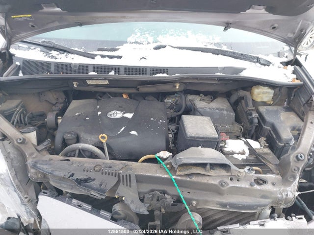 5TDXZ3DC7KS005710 Toyota Sienna Se 8-passenger
