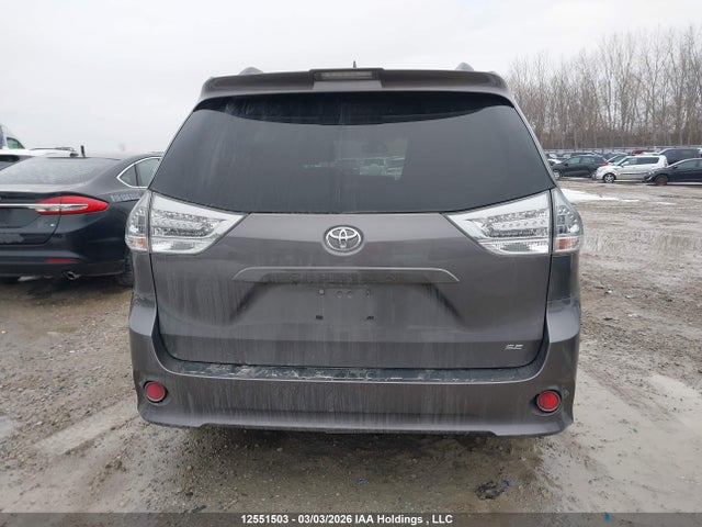 5TDXZ3DC7KS005710 Toyota Sienna Se 8-passenger
