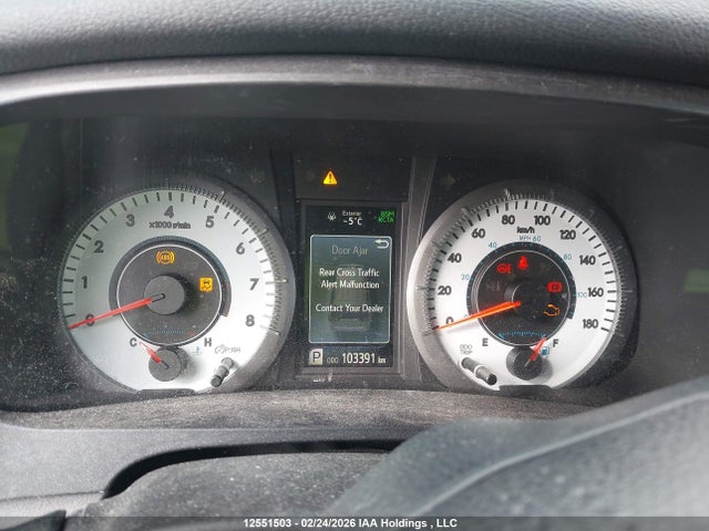 5TDXZ3DC7KS005710 Toyota Sienna Se 8-passenger
