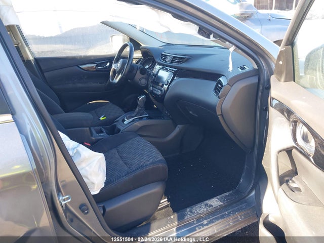 JN1BJ1CR7KW340819 Nissan Qashqai S/sl/sv
