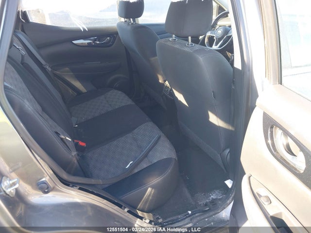 JN1BJ1CR7KW340819 Nissan Qashqai S/sl/sv