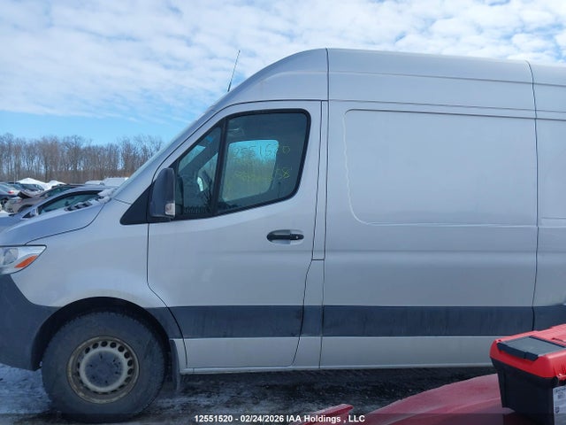 W1Y4DBHY3NP434838 Mercedes-Benz Sprinter 2500