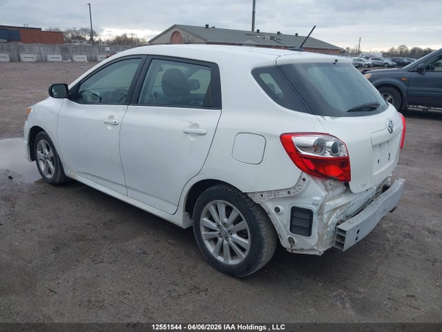 12551544 :رقم المزاد ، 2T1KU4EE5DC951072 vin ، 2013 Toyota Matrix Wagon مزاد بيع