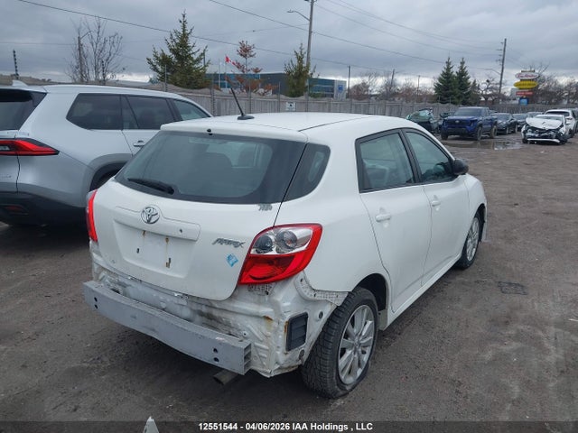 12551544 :رقم المزاد ، 2T1KU4EE5DC951072 vin ، 2013 Toyota Matrix Wagon مزاد بيع