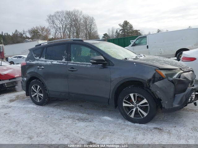 Toyota RAV4 LE 2018 2T3ZFREV7JW443404 Image 13