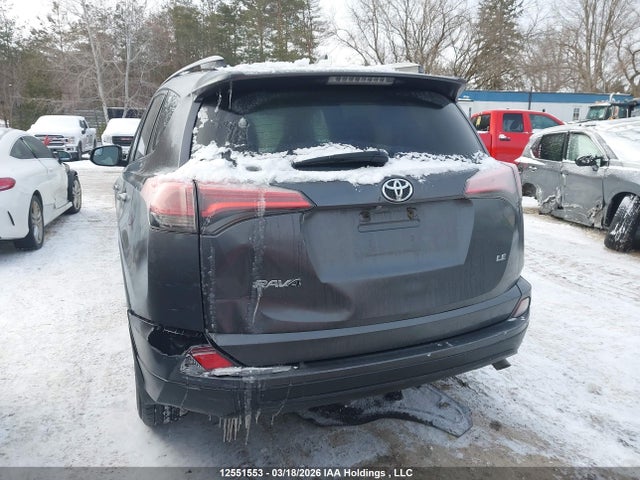 Toyota RAV4 LE 2018 2T3ZFREV7JW443404 Image 16