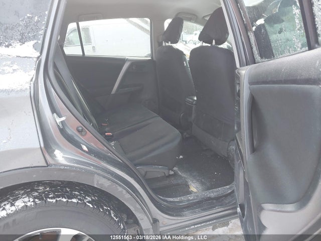 Toyota RAV4 LE 2018 2T3ZFREV7JW443404 Image 8