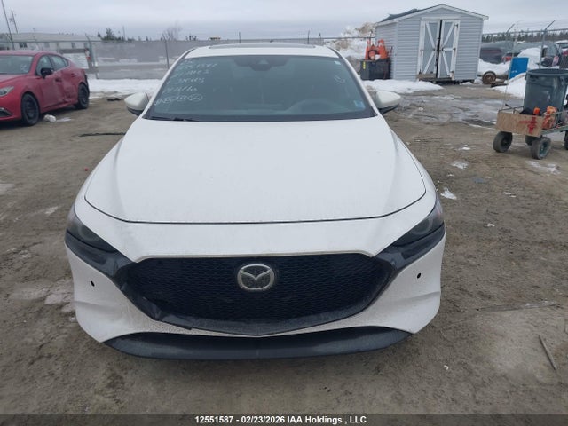 JM1BPBJY5M1310603 Mazda 3