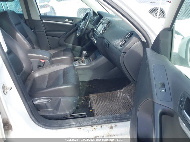 WVGJV7AXXFW546042 Volkswagen Tiguan S/se/sel/r-line