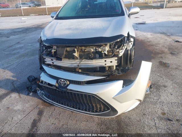 5YFBPRBE3LP038298 Toyota COROLLA LE