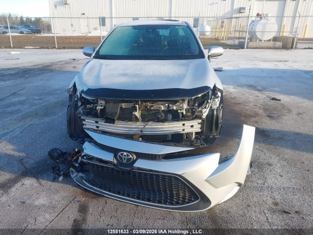 5YFBPRBE3LP038298 Toyota COROLLA LE