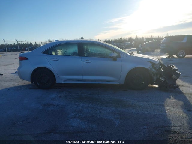 5YFBPRBE3LP038298 Toyota COROLLA LE