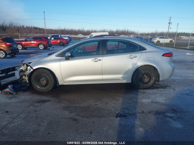 5YFBPRBE3LP038298 Toyota COROLLA LE