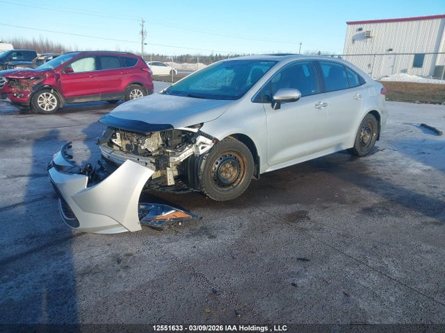 5YFBPRBE3LP038298 Toyota COROLLA LE
