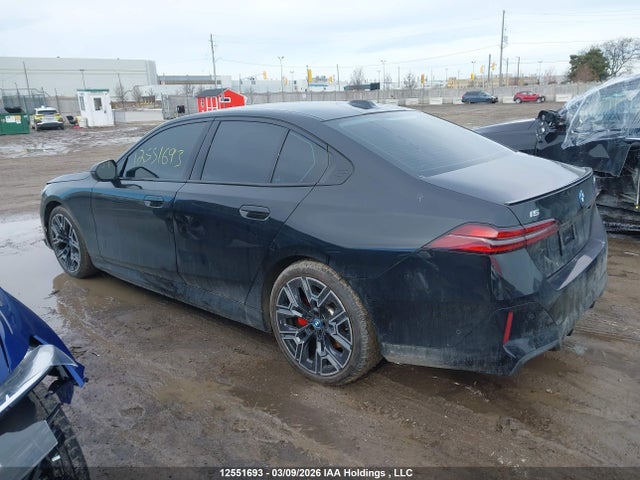 WBY13HG03SCS09880 BMW i5