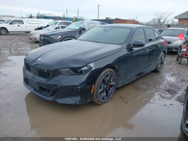 WBY13HG03SCS09880 BMW i5