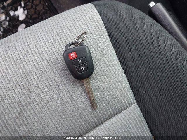 JTDKDTB38F1094525 Toyota PRIUS C
