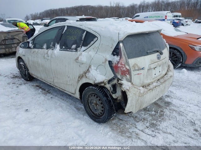 JTDKDTB38F1094525 Toyota PRIUS C